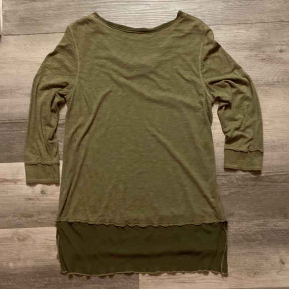 STONE FLOWERS STEP-HEM LONG SLEEVE HUNTER GREEN SHIRT SIZE M - Picture 3 of 6